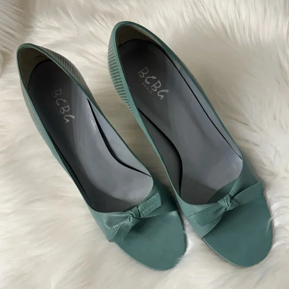 BCBG Peeptoe Heels - Picture 1 of 8